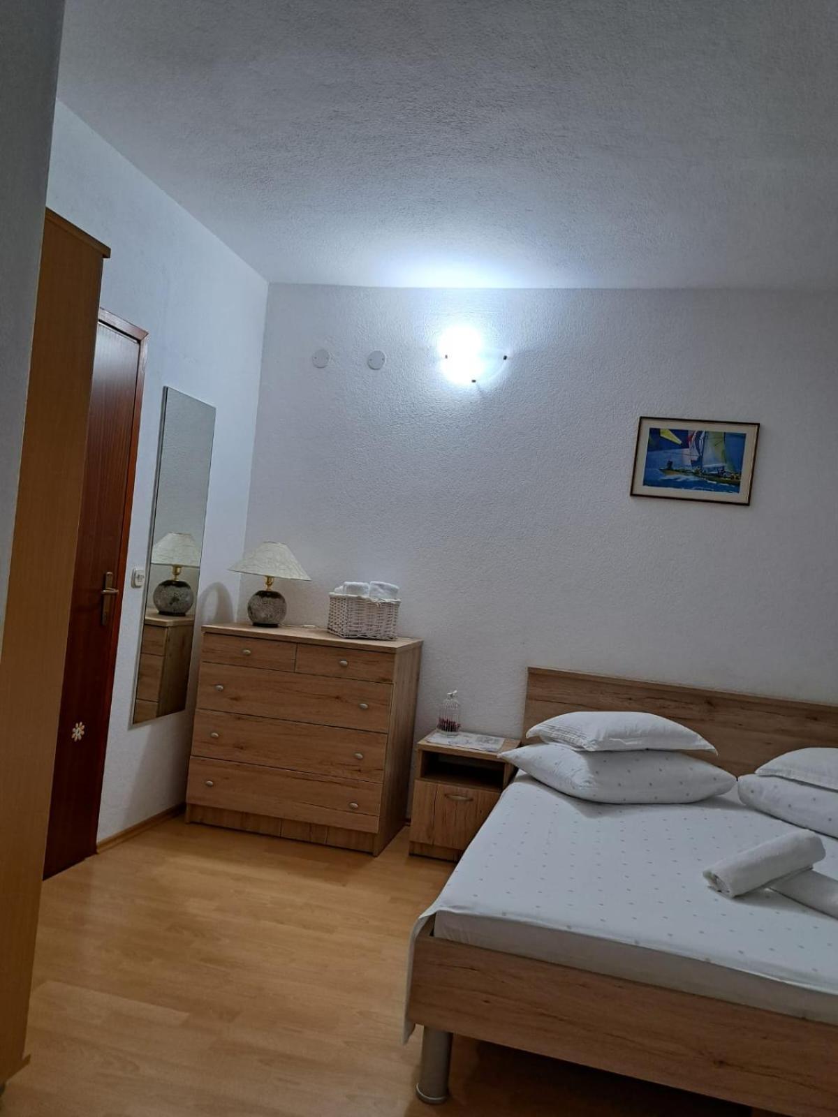 Apartments Garac ดูกีรัท ภายนอก รูปภาพ