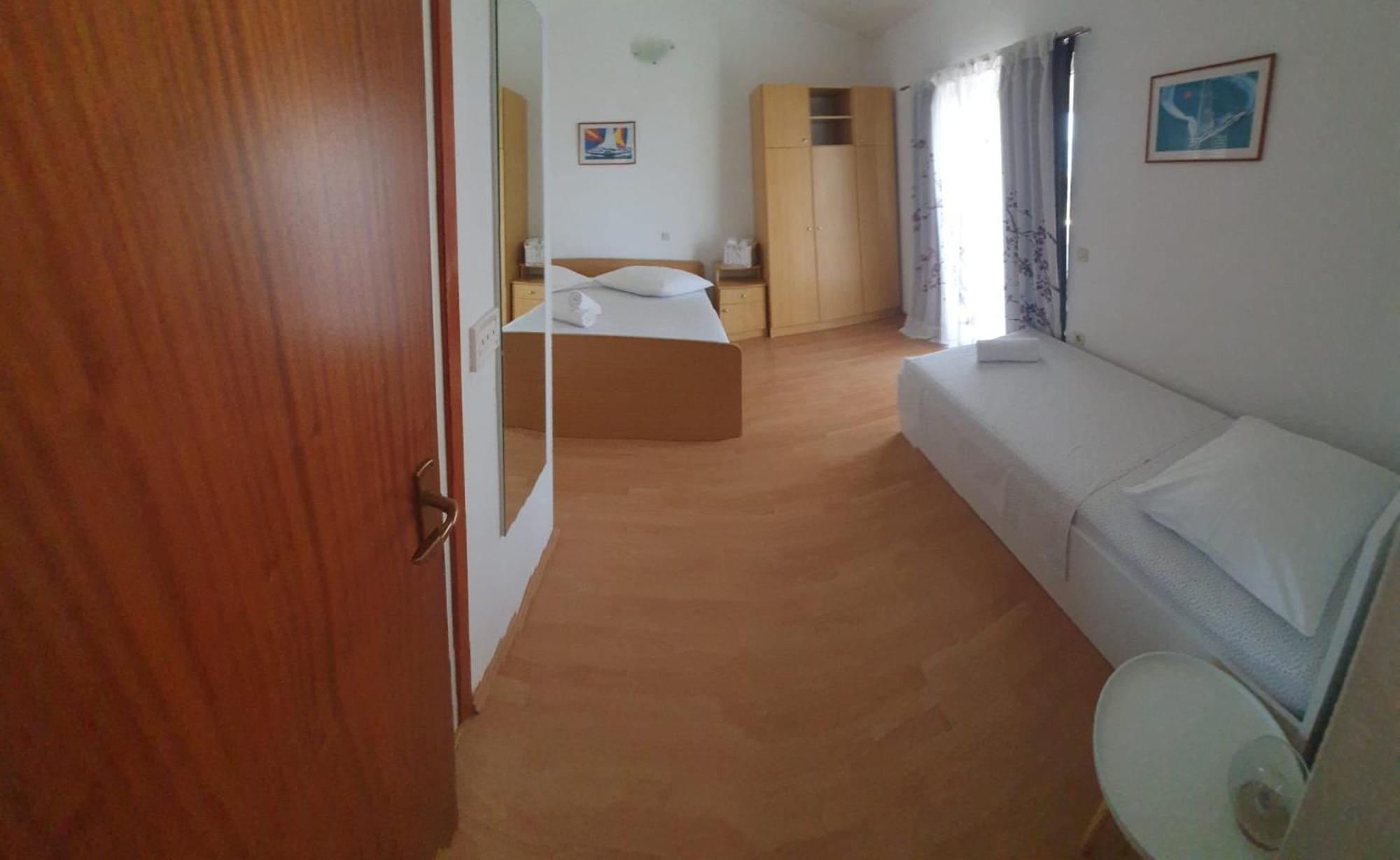 Apartments Garac ดูกีรัท ภายนอก รูปภาพ