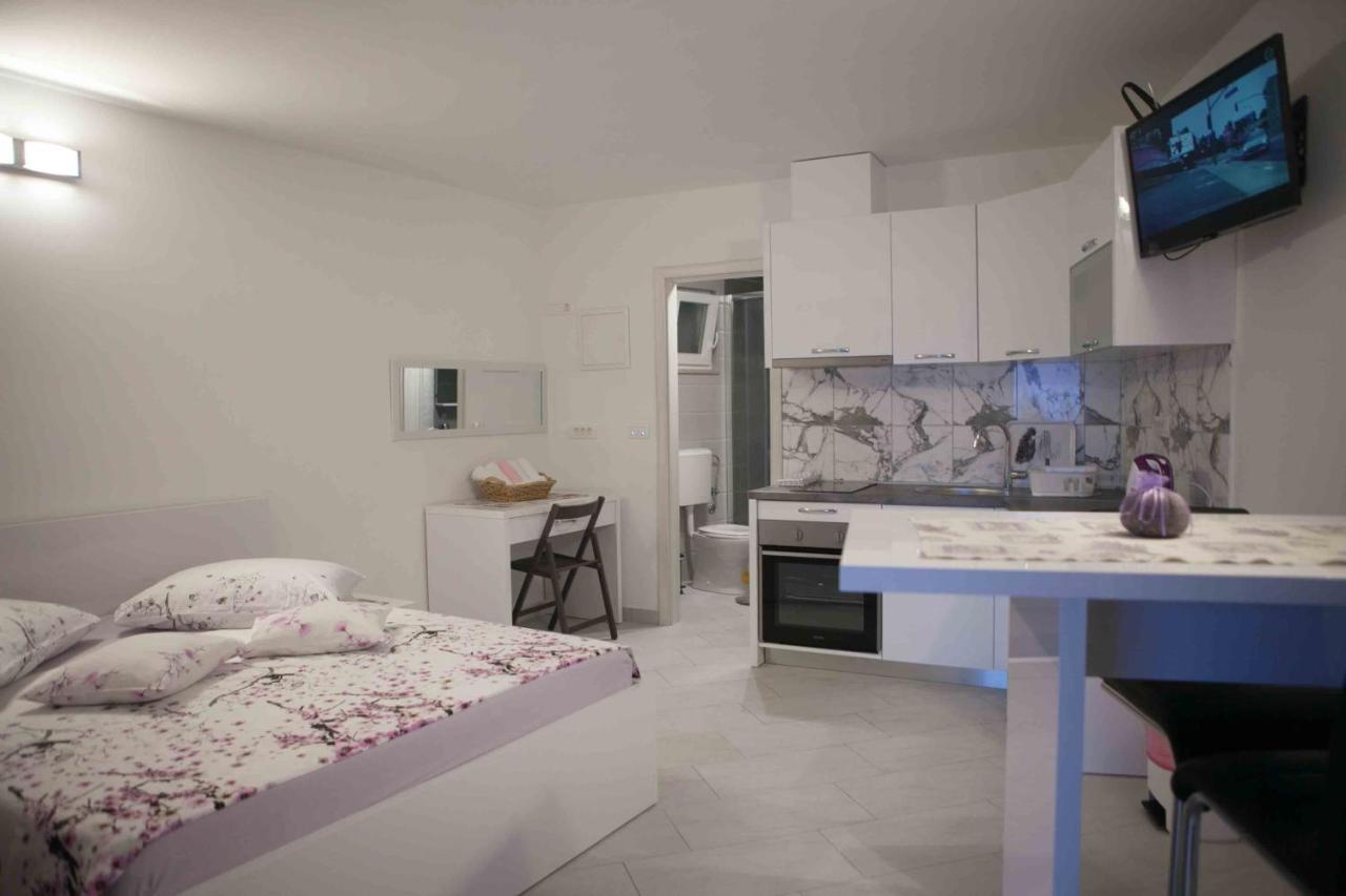 Apartments Garac ดูกีรัท ภายนอก รูปภาพ